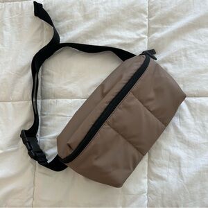 Calpak Fanny pack •